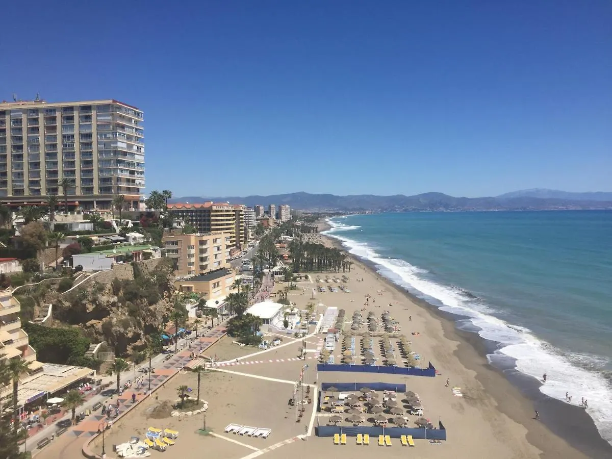 PRECIOSO ÁTICO CON TERRAZA en PLAZA DE ANDALUCIA Apartamento Torremolinos