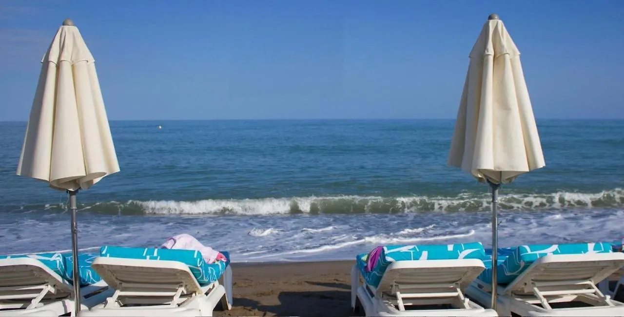 PRECIOSO ÁTICO CON TERRAZA en PLAZA DE ANDALUCIA Apartamento Torremolinos