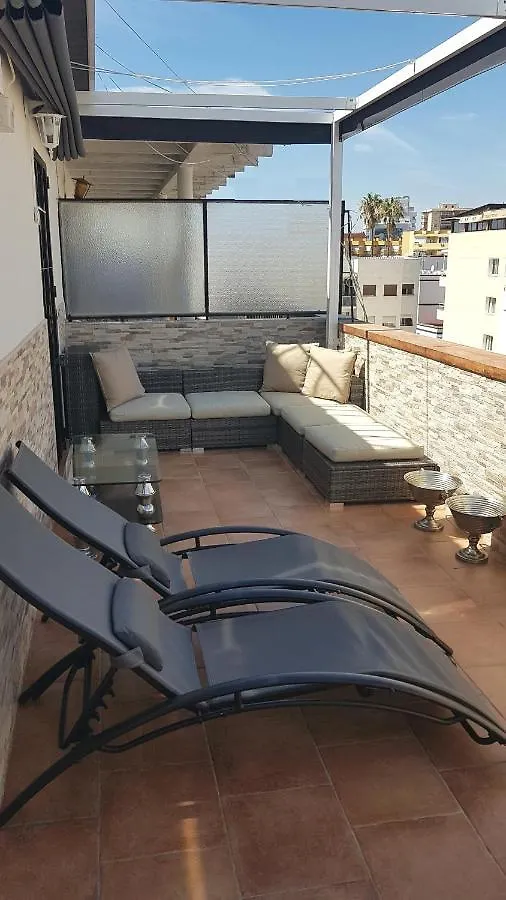 PRECIOSO ÁTICO CON TERRAZA en PLAZA DE ANDALUCIA Apartamento Torremolinos