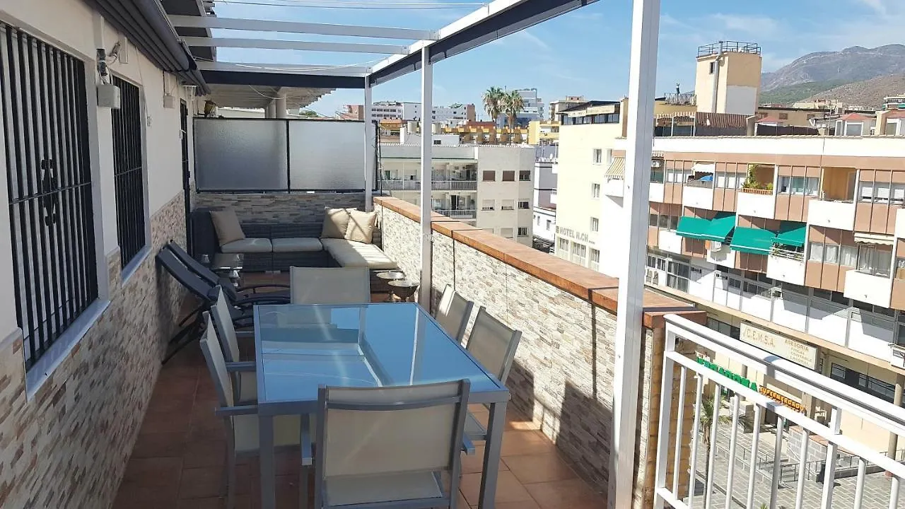 PRECIOSO ÁTICO CON TERRAZA en PLAZA DE ANDALUCIA Apartamento Torremolinos