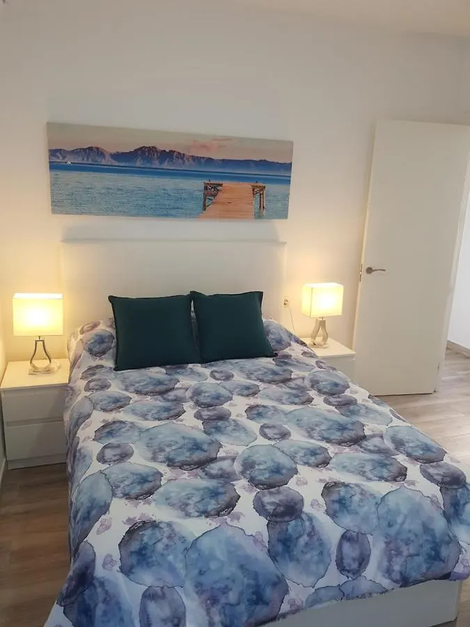 PRECIOSO ÁTICO CON TERRAZA en PLAZA DE ANDALUCIA Apartamento Torremolinos