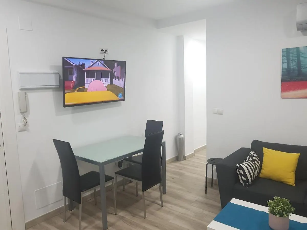 PRECIOSO ÁTICO CON TERRAZA en PLAZA DE ANDALUCIA Apartamento Torremolinos España