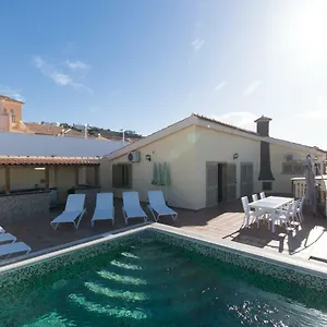 https://villa-oleandra.in-canary-islands.com
